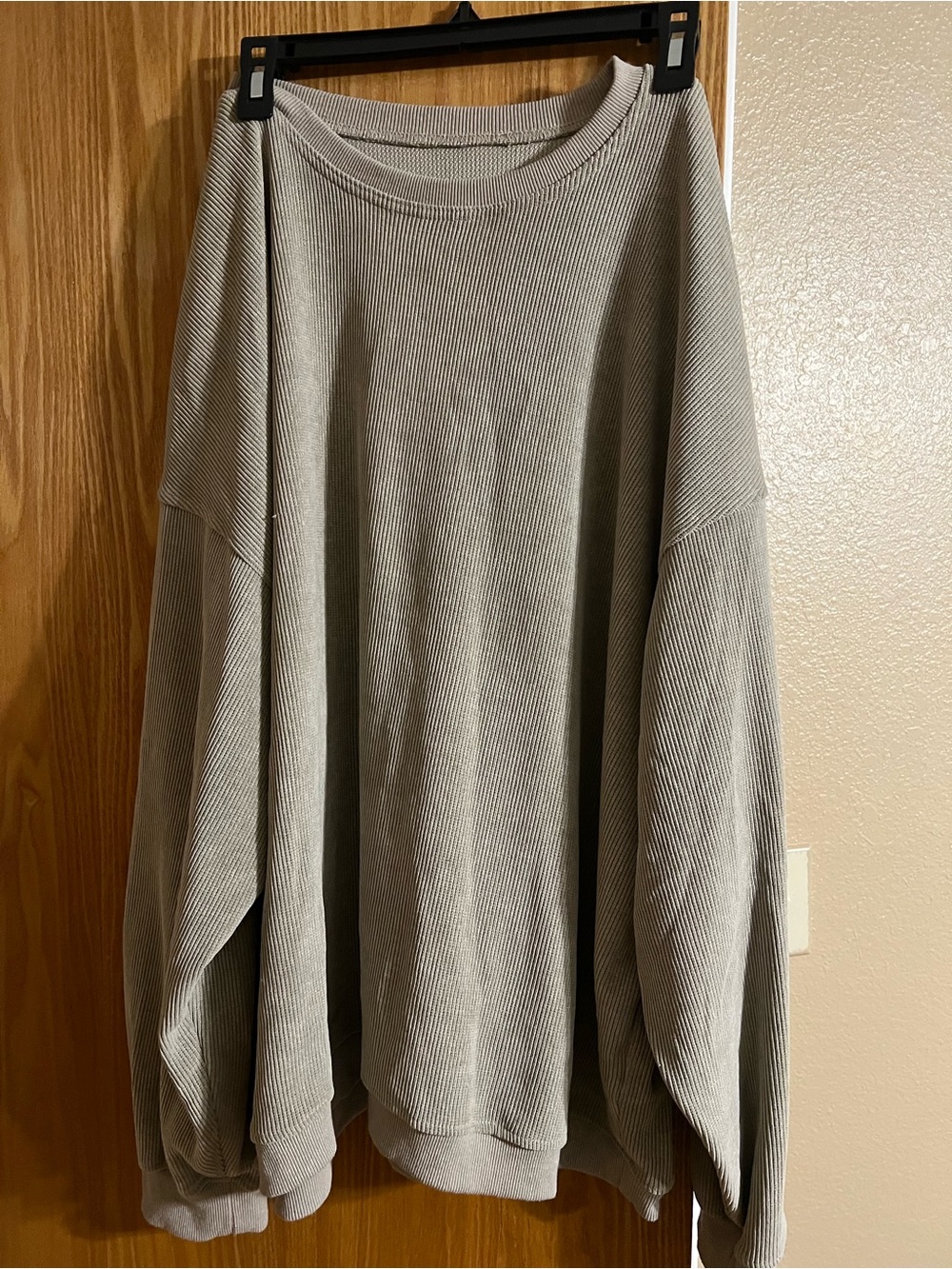 Amazon Women's Oversized Ribbed Crewneck Sweater - Light Gray